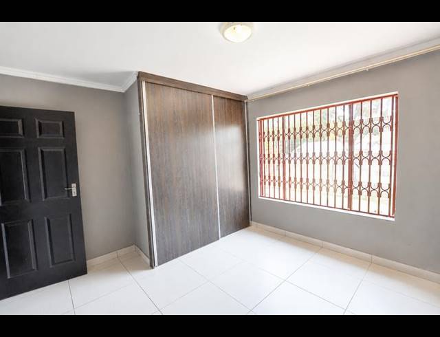 4 BEDROOM HOUSE FOR SALE IN HEUWELOORD